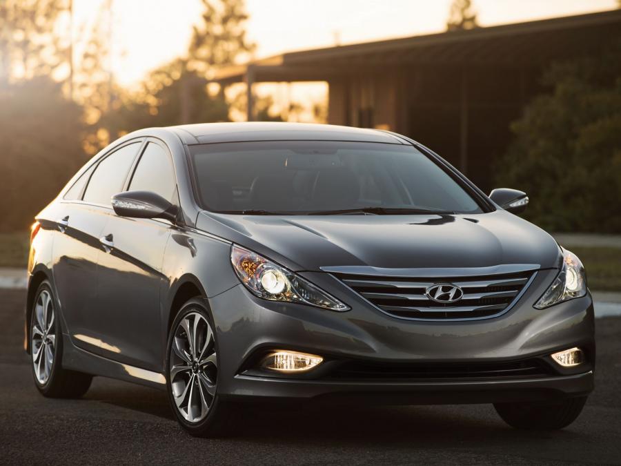  Hyundai Sonata 2013 года  (US) (фото 6 из 11)